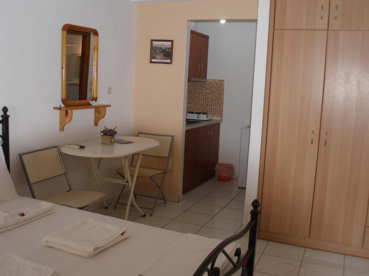 Efi Apartments Міріна Екстер'єр фото